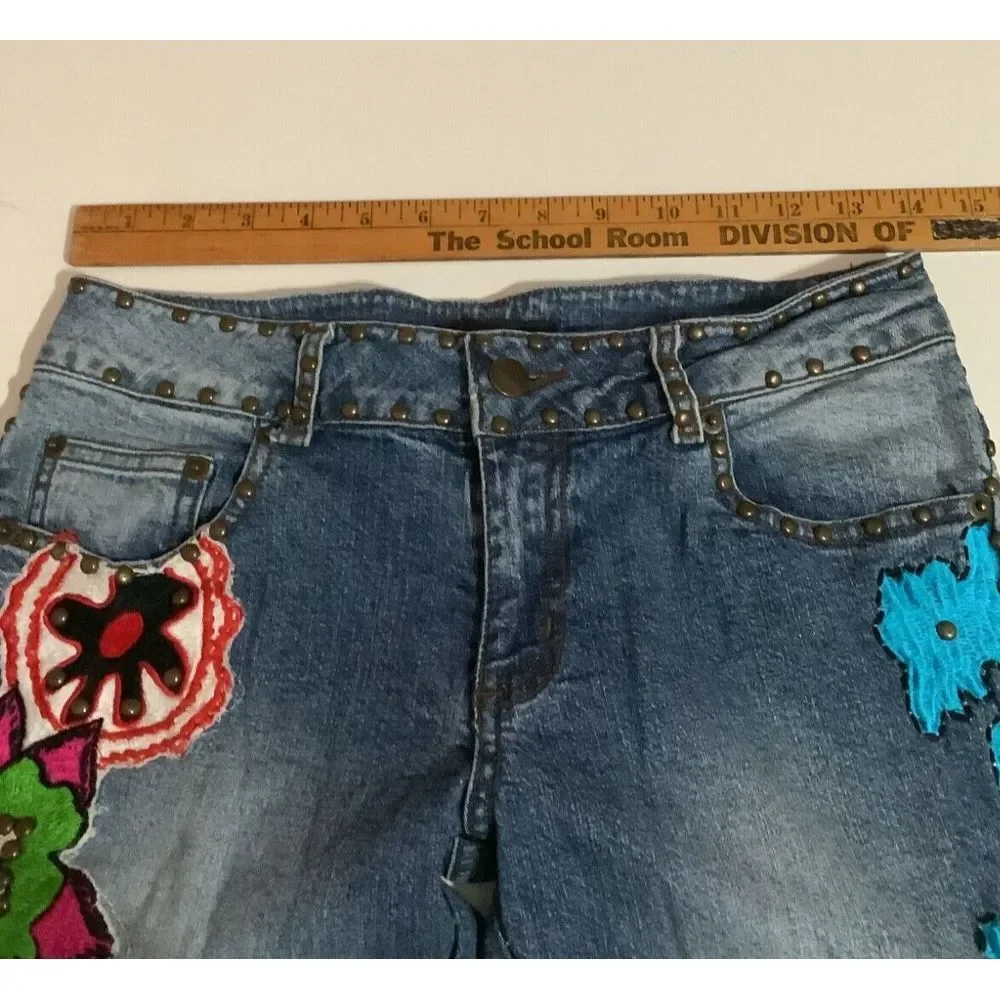 Vintage Basil & Maude Embroidered And Rivited Blue Jeans Size 2 lowrise stretch